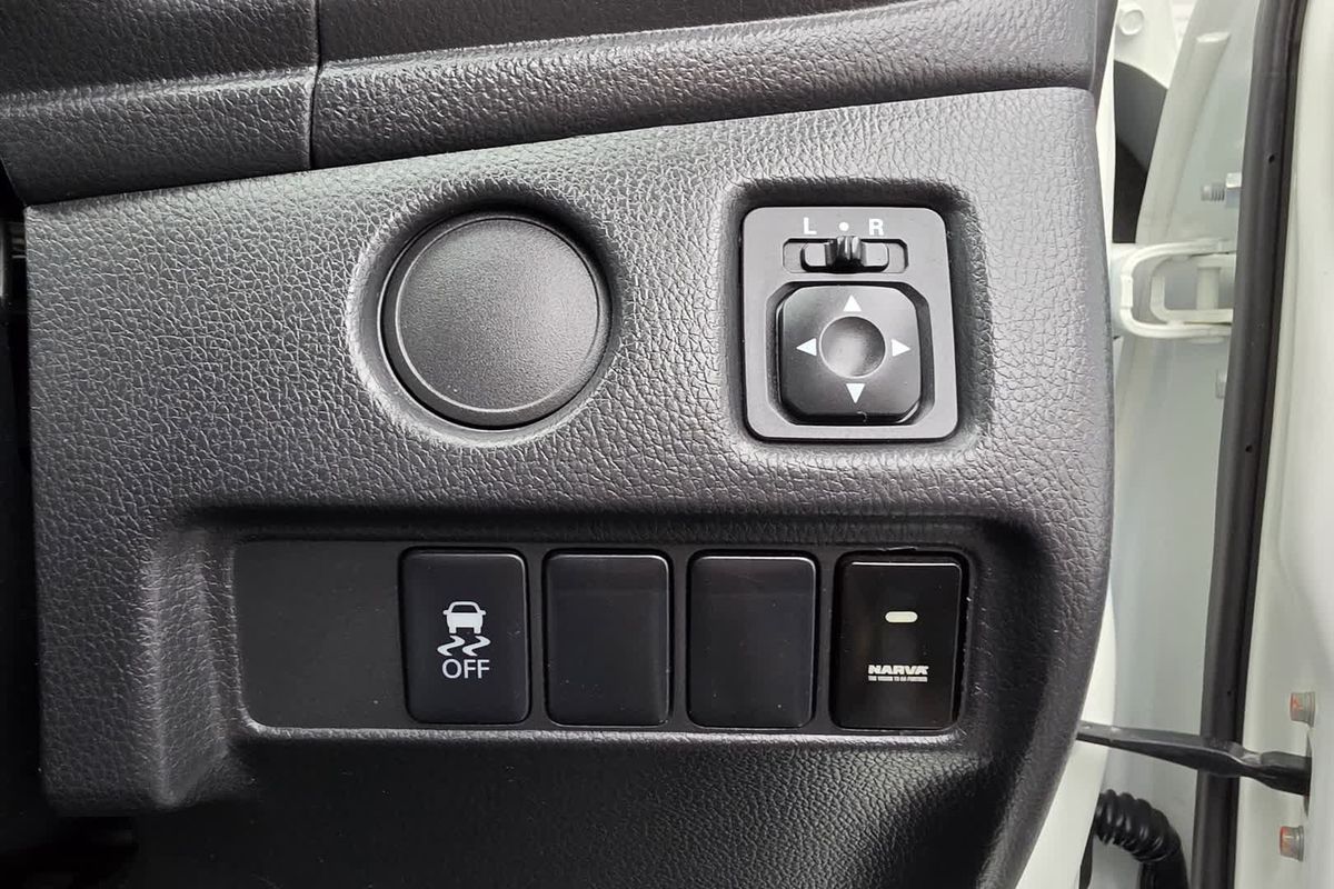 2023 Mitsubishi Triton GLX MR 4X4
