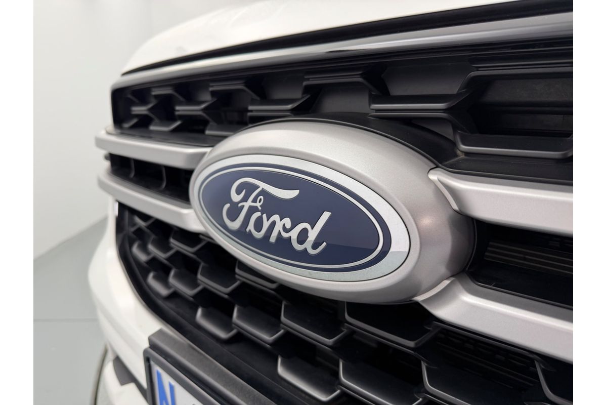 2025 Ford Everest Ambiente 2.0L