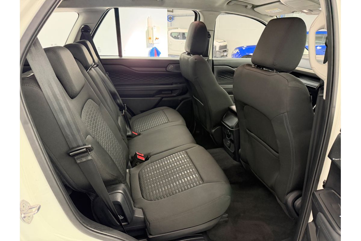 2025 Ford Everest Ambiente 2.0L