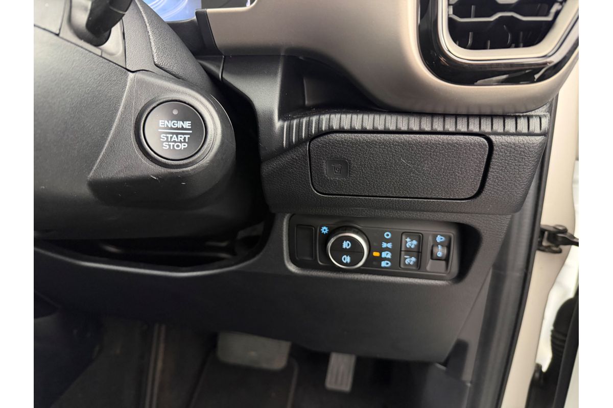 2025 Ford Everest Ambiente 2.0L
