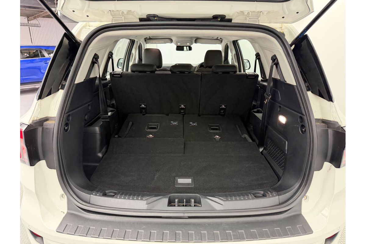 2025 Ford Everest Ambiente 2.0L
