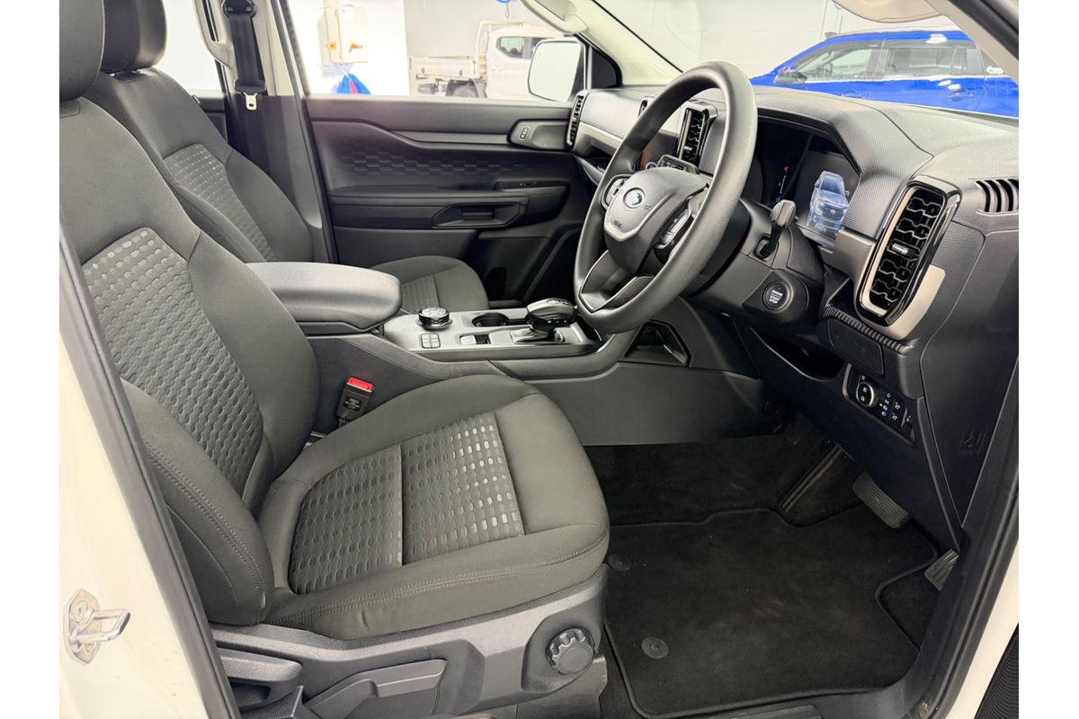 2025 Ford Everest Ambiente 2.0L