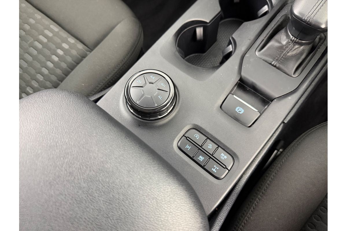 2025 Ford Everest Ambiente 2.0L