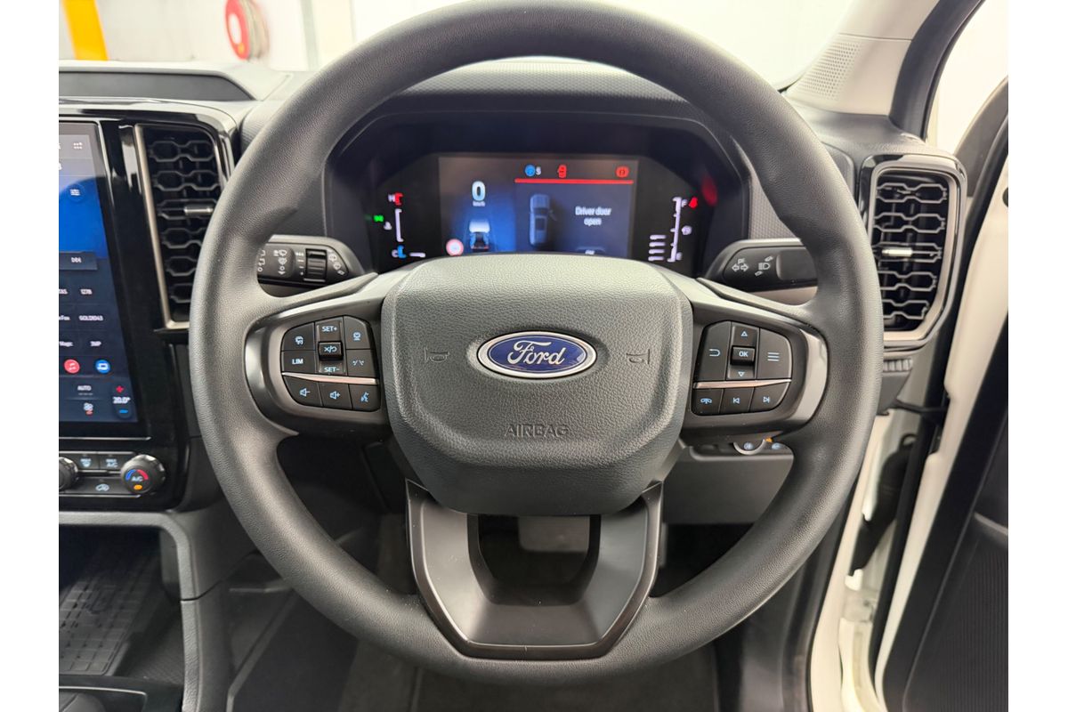 2025 Ford Everest Ambiente 2.0L