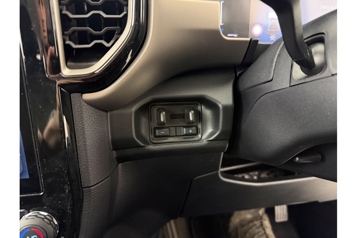 2025 Ford Everest Ambiente 2.0L