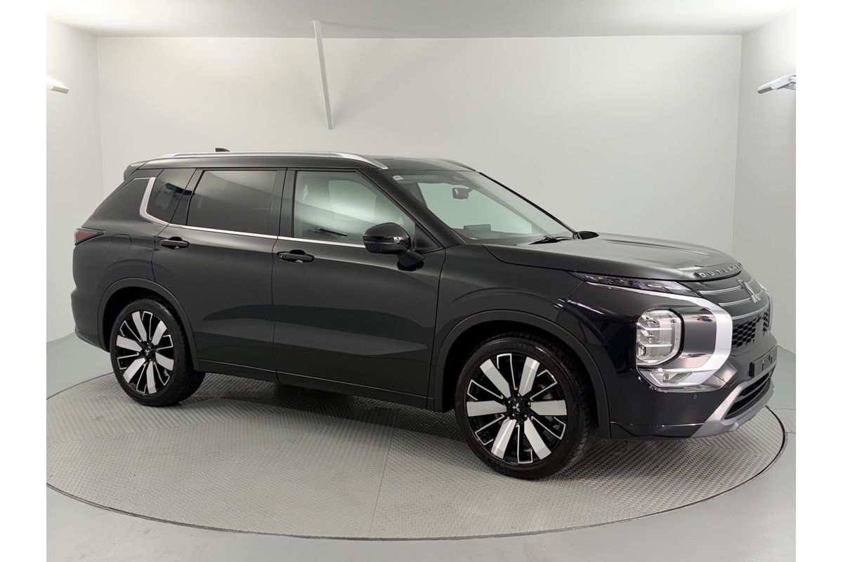 2025 Mitsubishi Outlander Exceed ZM