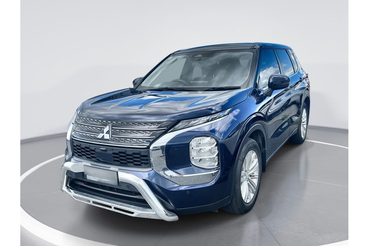 2023 Mitsubishi Outlander ES ZM