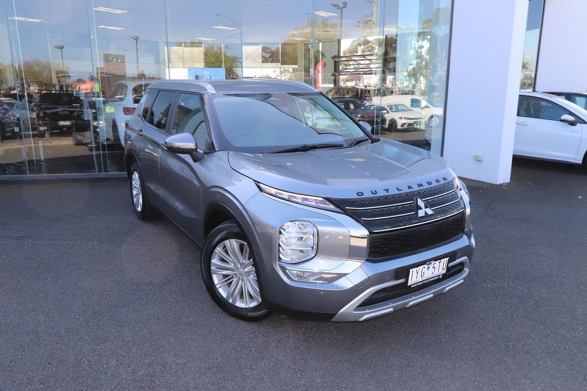 2023 Mitsubishi Outlander LS ZM