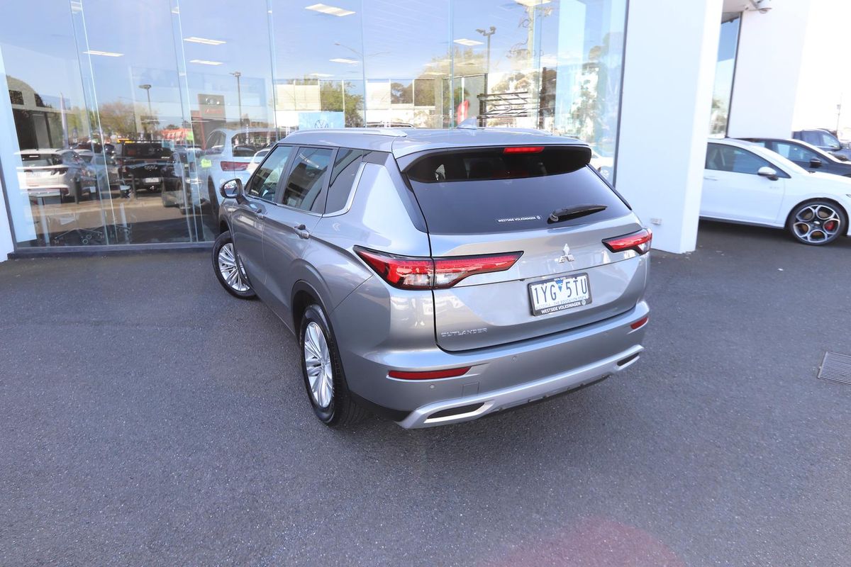 2023 Mitsubishi Outlander LS ZM