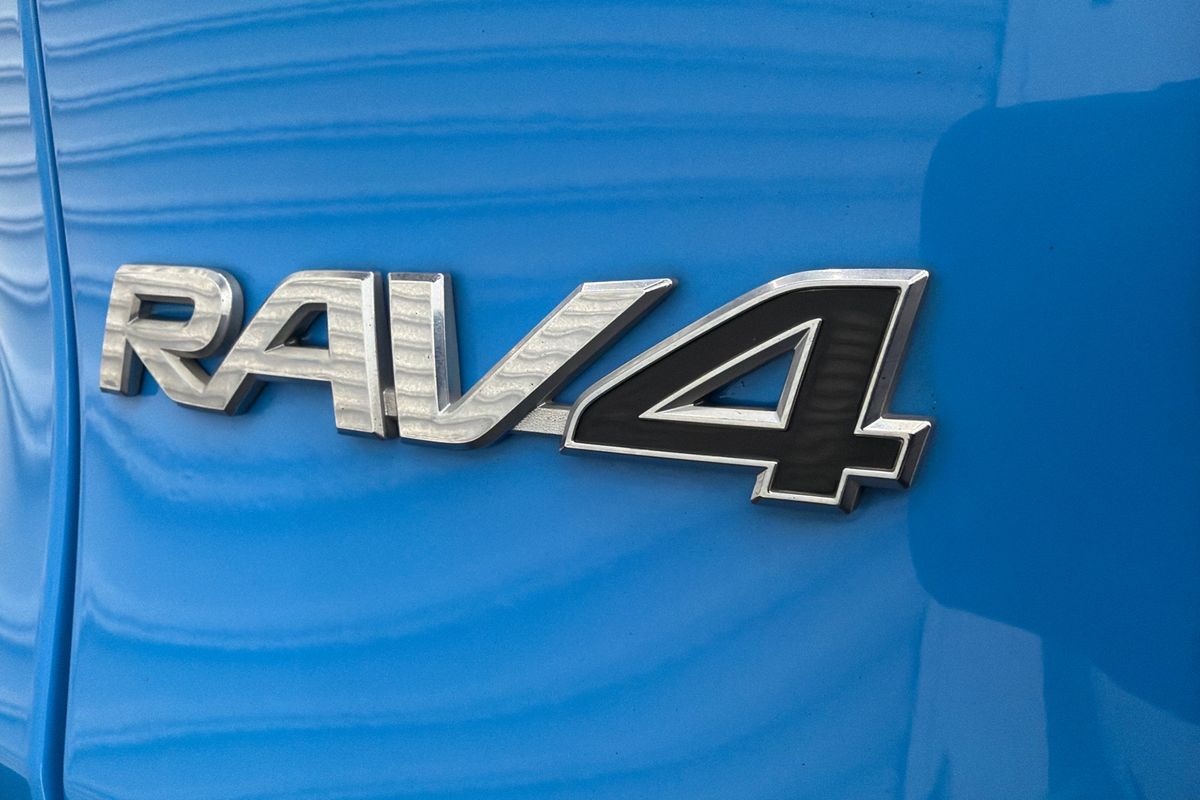 2021 Toyota RAV4 Cruiser AXAH52R