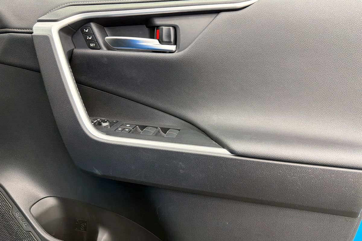 2021 Toyota RAV4 Cruiser AXAH52R