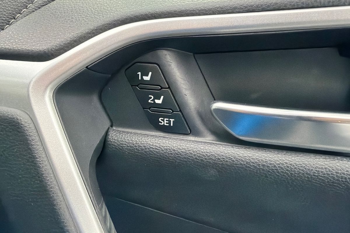 2021 Toyota RAV4 Cruiser AXAH52R