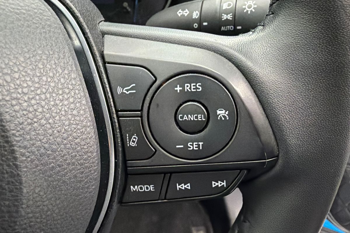 2021 Toyota RAV4 Cruiser AXAH52R