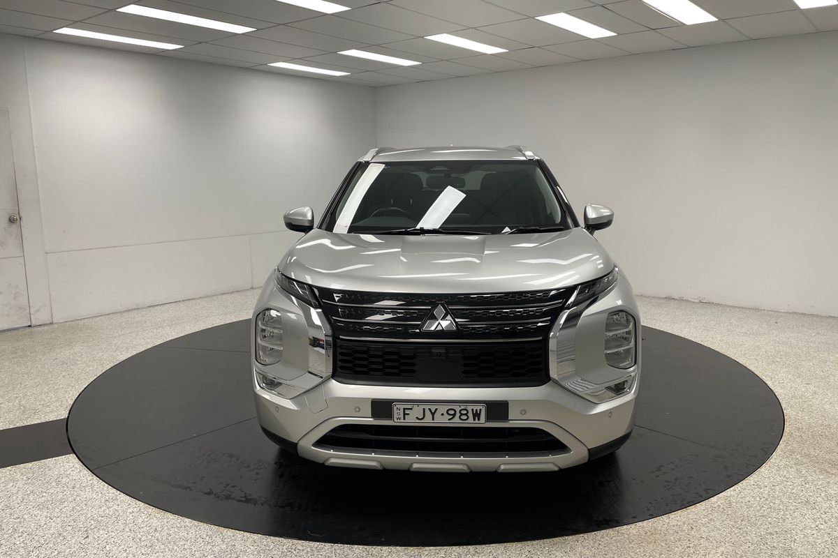 2022 Mitsubishi Outlander LS ZM