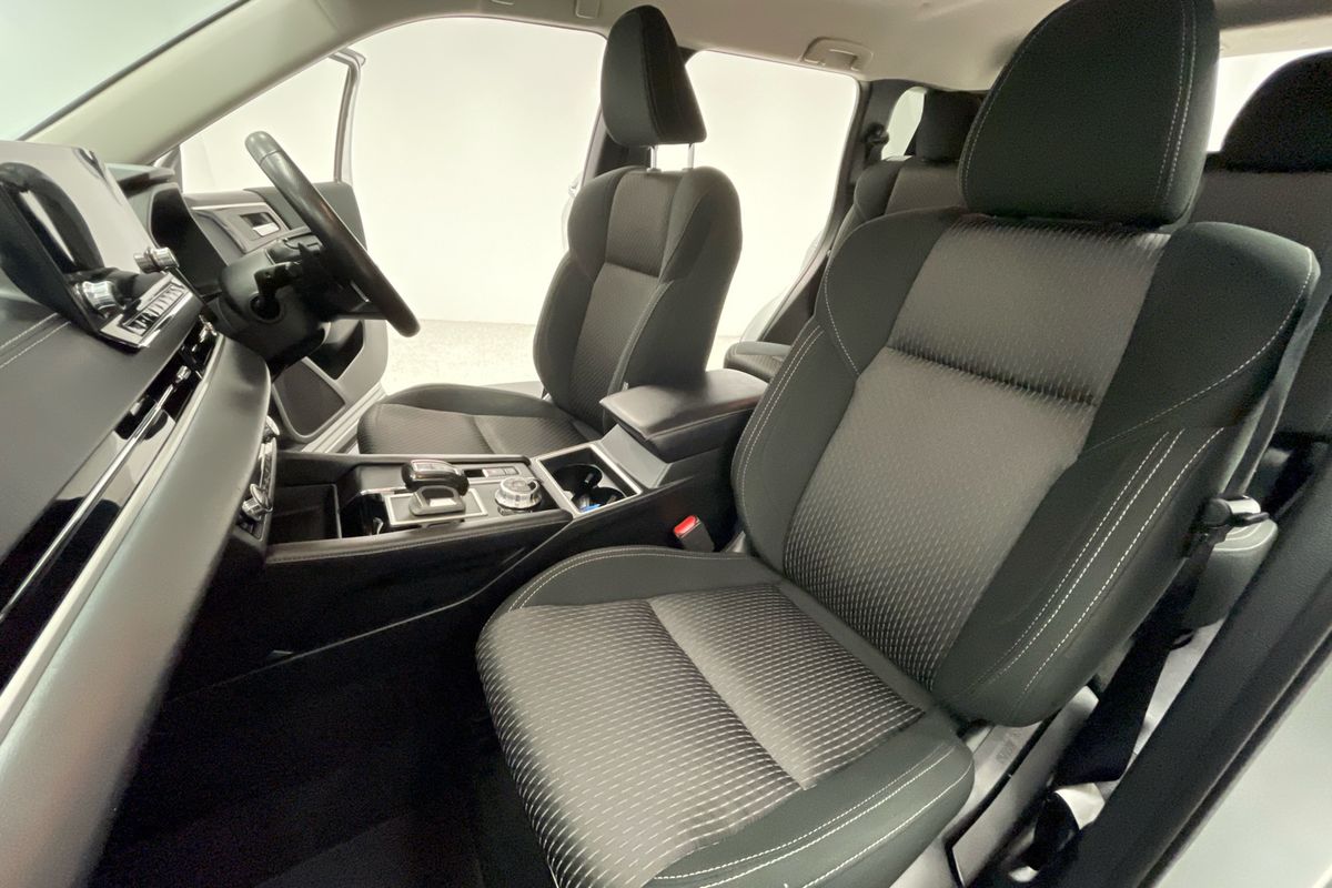 2022 Mitsubishi Outlander LS ZM