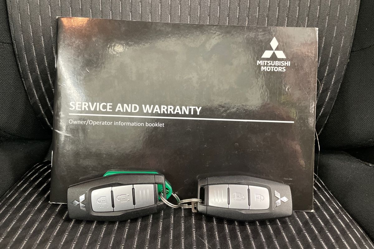 2022 Mitsubishi Outlander LS ZM