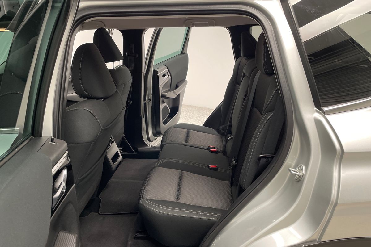 2022 Mitsubishi Outlander LS ZM