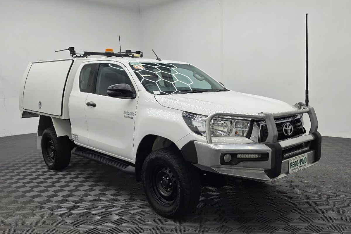 2019 Toyota Hilux SR GUN126R 4X4 image 6