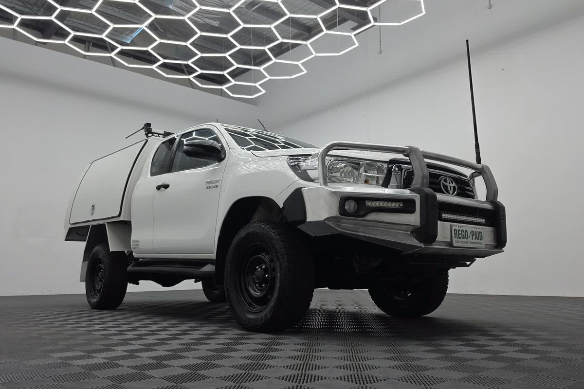 2019 Toyota Hilux SR GUN126R 4X4 image 7