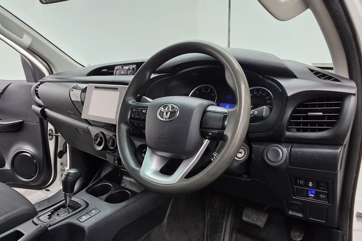 2019 Toyota Hilux SR GUN126R 4X4 image 20
