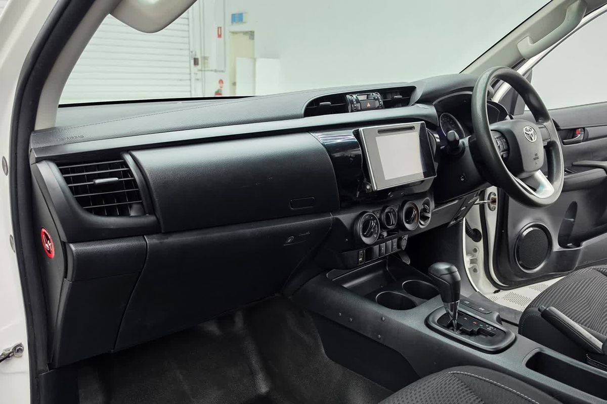 2019 Toyota Hilux SR GUN126R 4X4 image 35