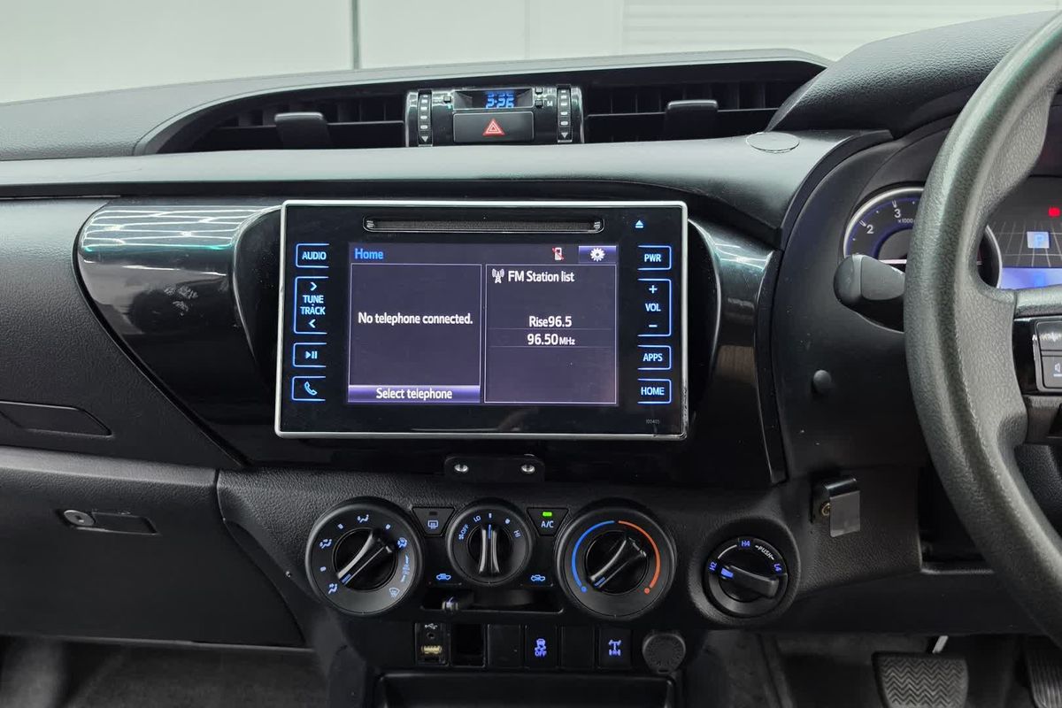 2019 Toyota Hilux SR GUN126R 4X4 image 37