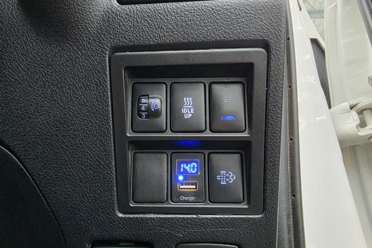 2019 Toyota Hilux SR GUN126R 4X4 image 44