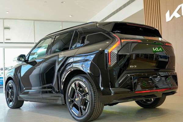 2026 Kia EV3 GT-Line Long Range SV thumb-5