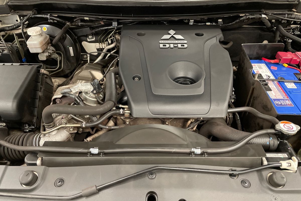 2020 Mitsubishi Triton GSR MR 4X4