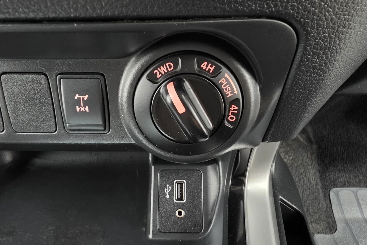 2020 Nissan Navara ST D23 Series 4 4X4