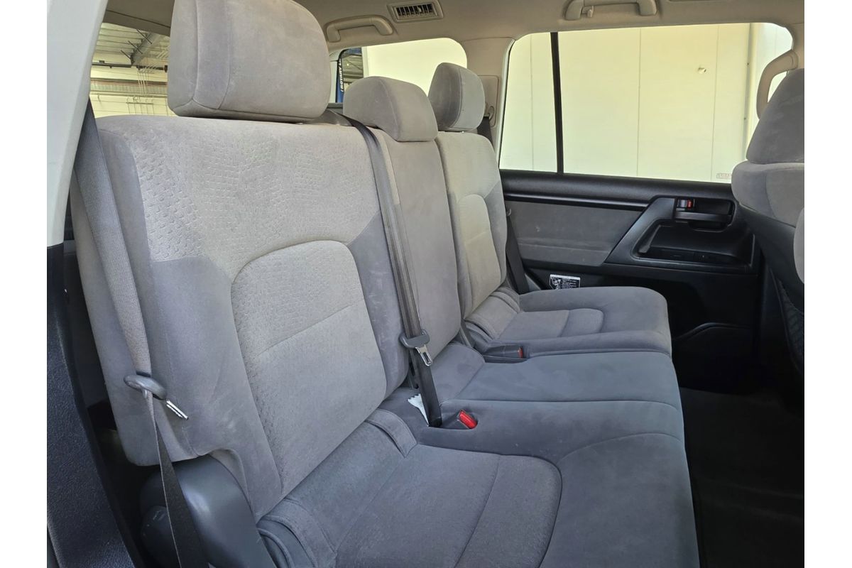 2009 Toyota Landcruiser GXL VDJ200R image 16