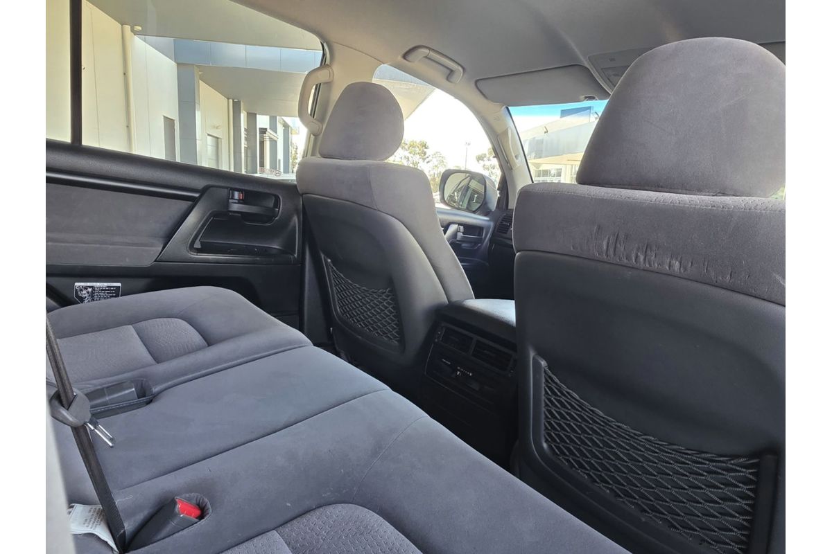 2009 Toyota Landcruiser GXL VDJ200R image 17