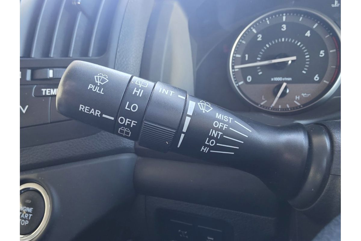 2009 Toyota Landcruiser GXL VDJ200R image 28