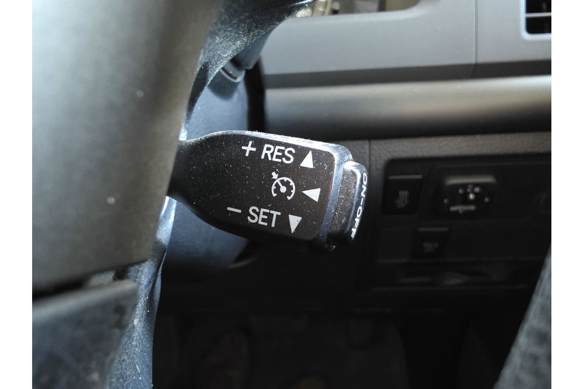 2009 Toyota Landcruiser GXL VDJ200R image 29
