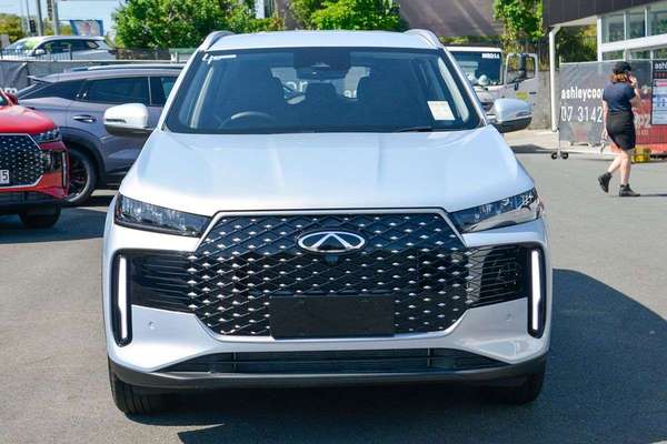 2026 Chery Tiggo 4 Hybrid Urban thumb-2