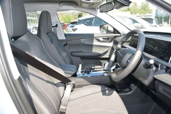 2026 Chery Tiggo 4 Hybrid Urban thumb-9