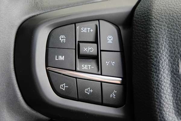2026 Ford Everest Platinum 3.0L thumb-13