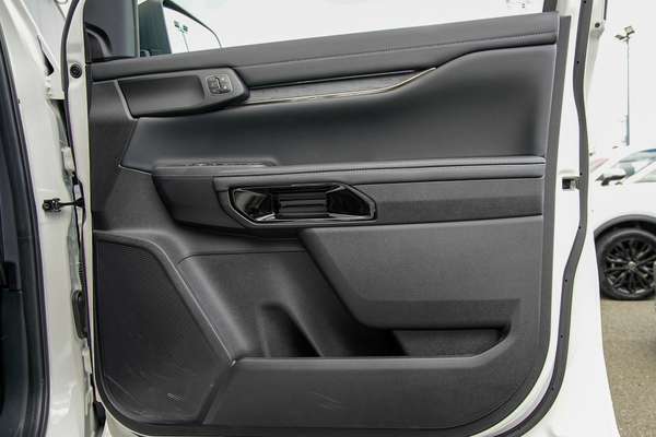 2026 Ford Everest Platinum 3.0L thumb-17