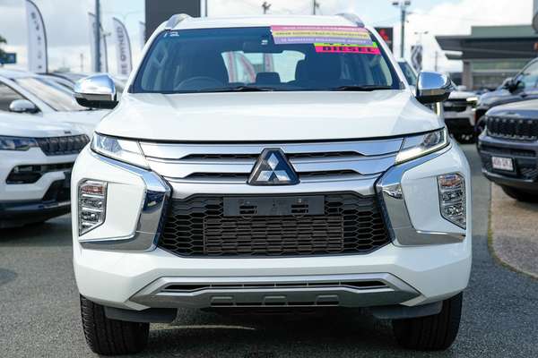 2022 Mitsubishi Pajero Sport GLX QF thumb-2