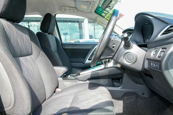 2022 Mitsubishi Pajero Sport GLX QF thumb-8