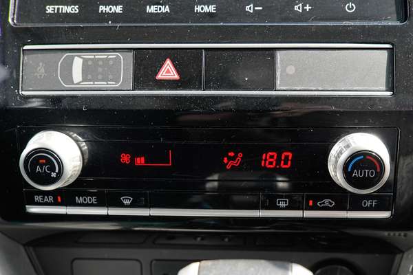 2022 Mitsubishi Pajero Sport GLX QF thumb-13