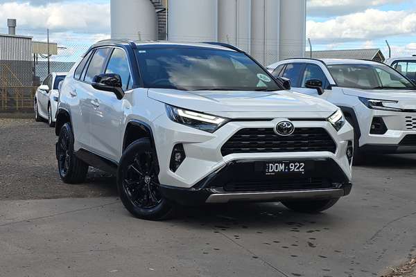 2025 Toyota RAV4 XSE AXAH52R