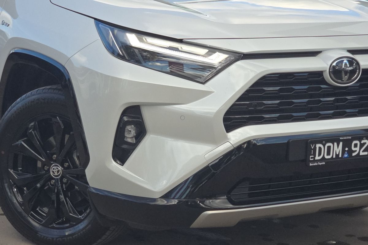 2025 Toyota RAV4 XSE AXAH52R