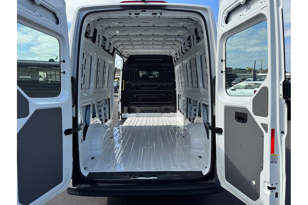 2026 Volkswagen Crafter 35 TDI410 SY1 LWB High Roof image 12