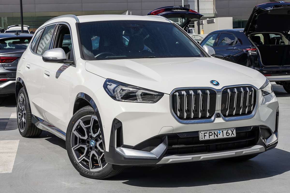2023 BMW iX1 xDrive30 xLine U11