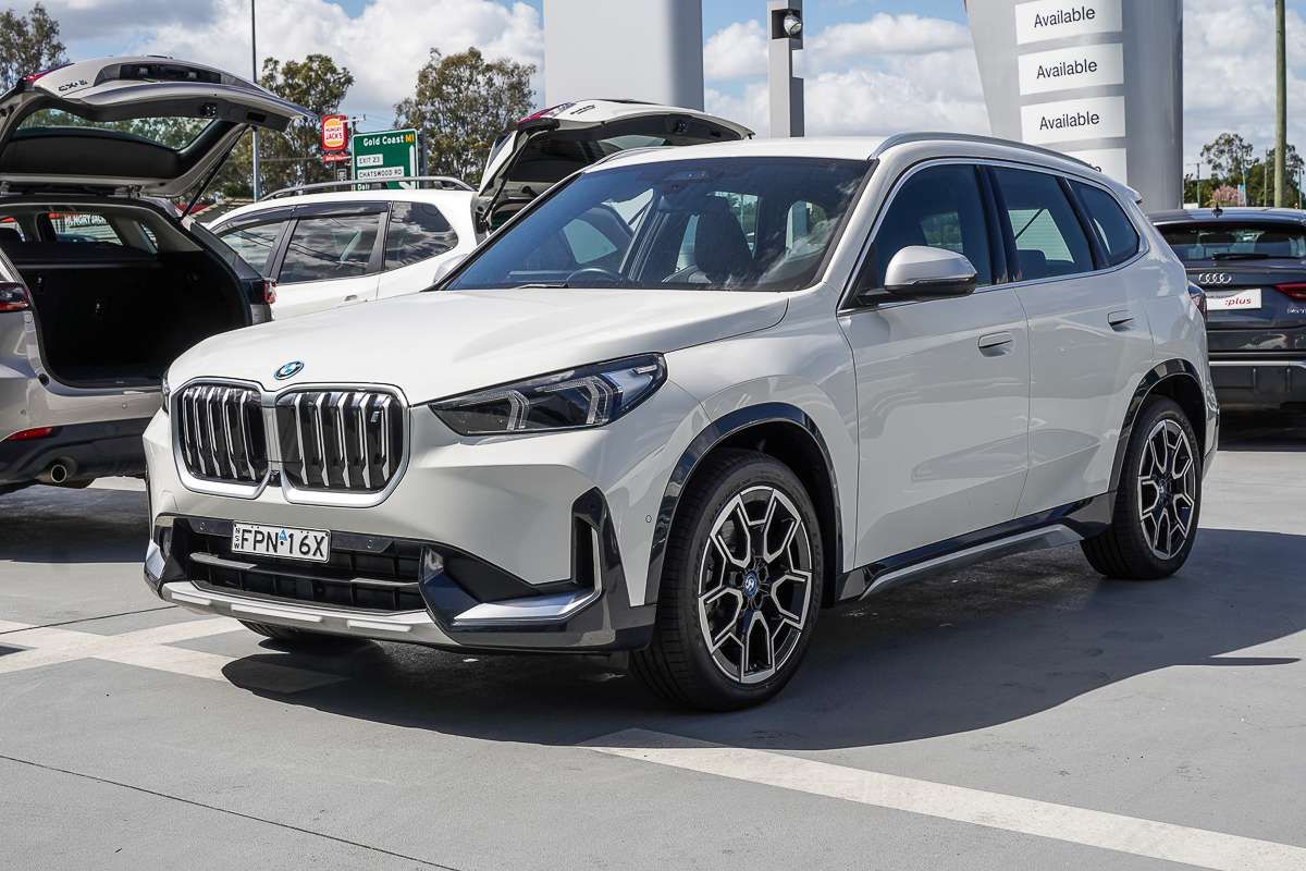 2023 BMW iX1 xDrive30 xLine U11