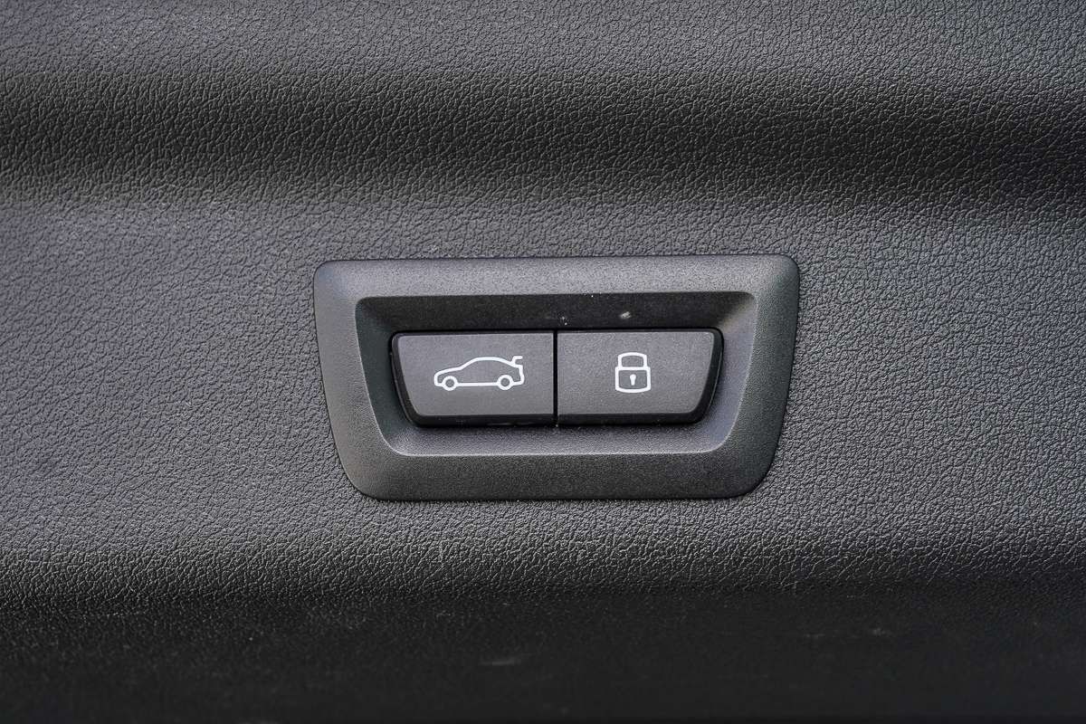 2023 BMW iX1 xDrive30 xLine U11