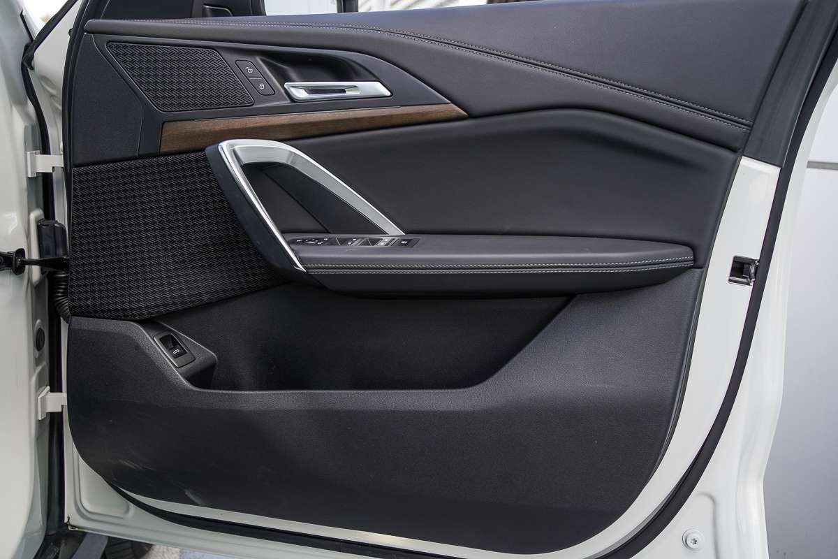 2023 BMW iX1 xDrive30 xLine U11