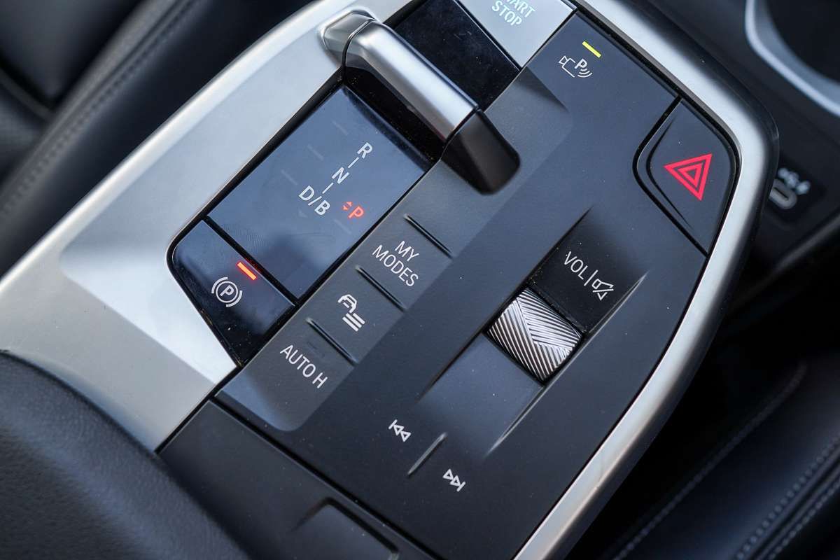 2023 BMW iX1 xDrive30 xLine U11