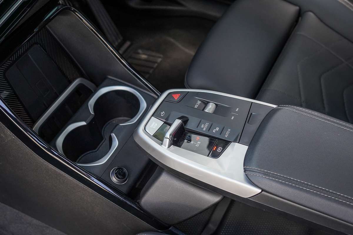 2023 BMW iX1 xDrive30 xLine U11